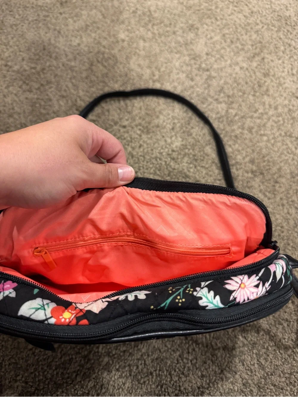 BLACK AND COLORFUL FLORAL VERA BRADLEY CROSSBODY BAG WITH LEATHER STRAP